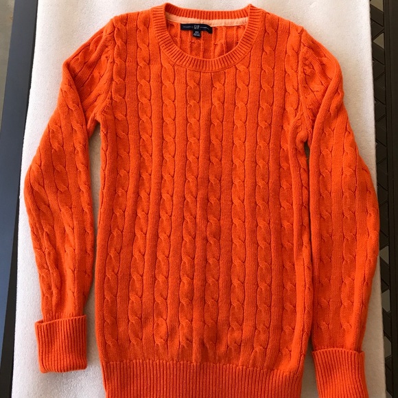 GAP Sweaters - GAP Cable knit sweater